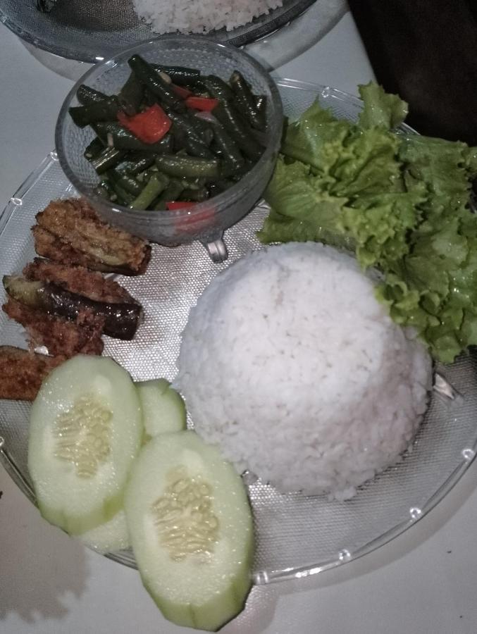 Lhoyjean Garden Hostel Batuan Экстерьер фото