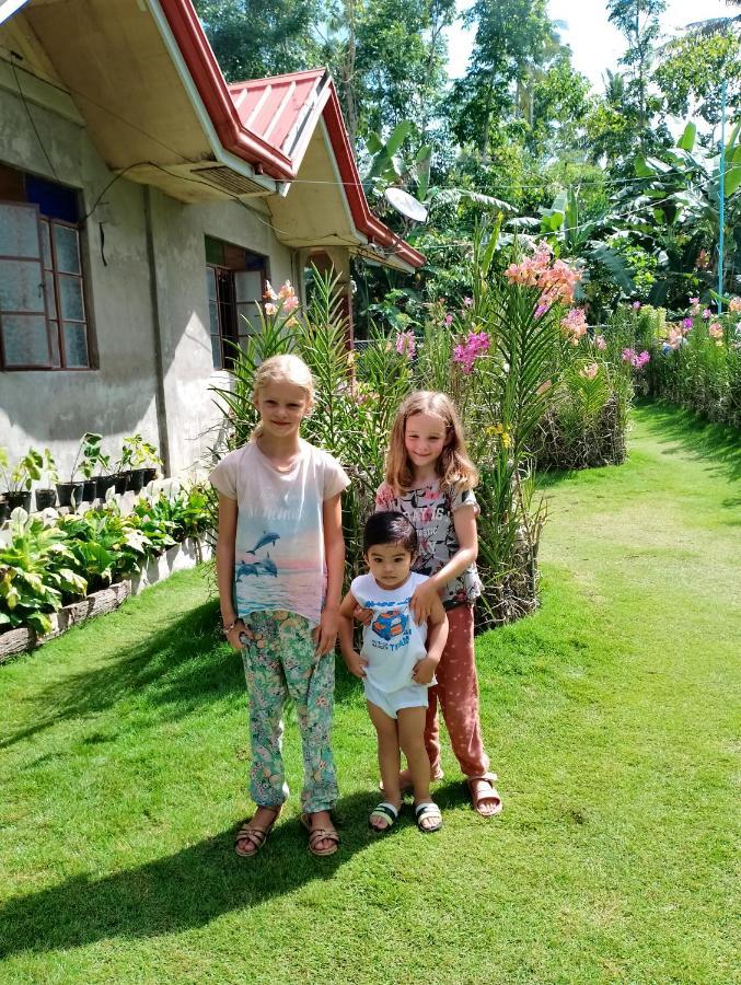 Lhoyjean Garden Hostel Batuan Экстерьер фото