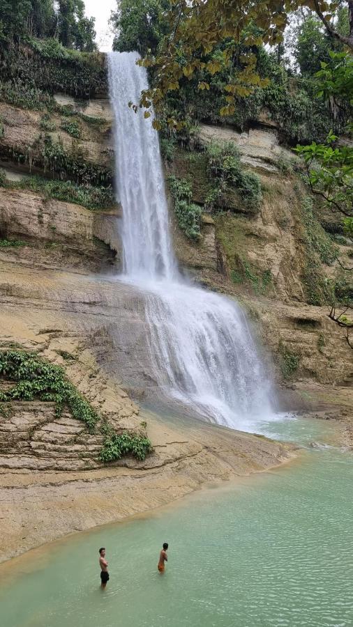 Lhoyjean Garden Hostel Batuan Экстерьер фото