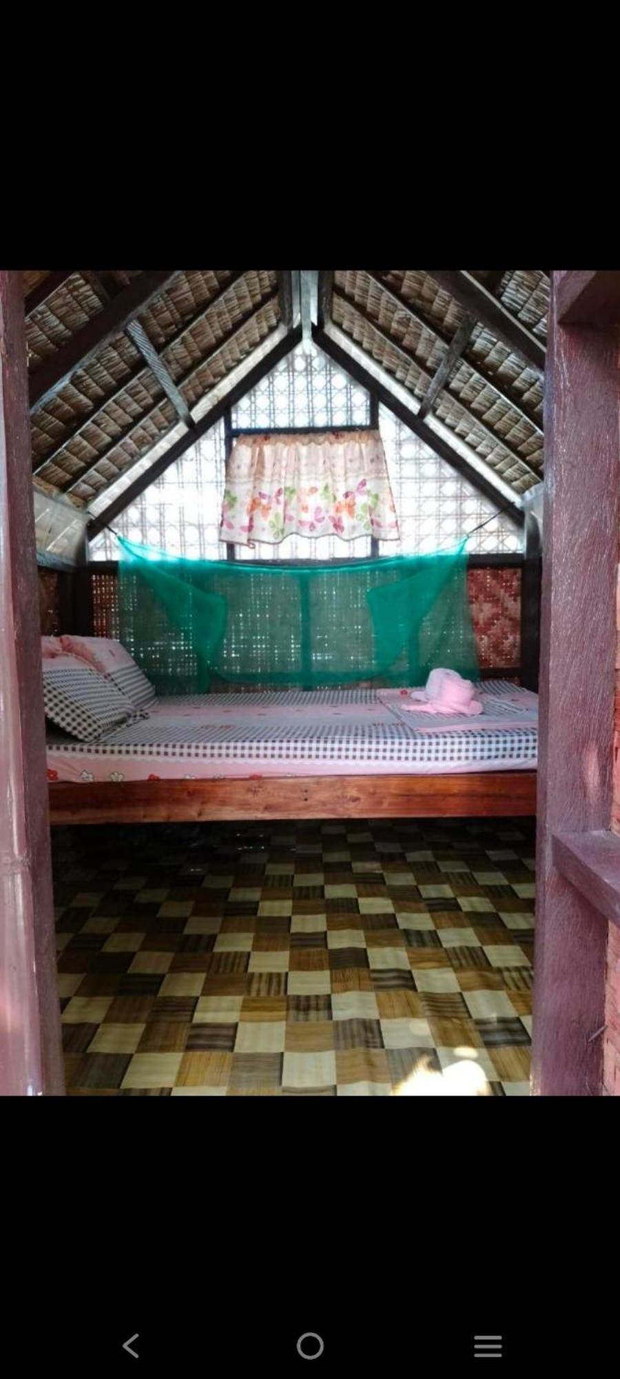 Lhoyjean Garden Hostel Batuan Экстерьер фото