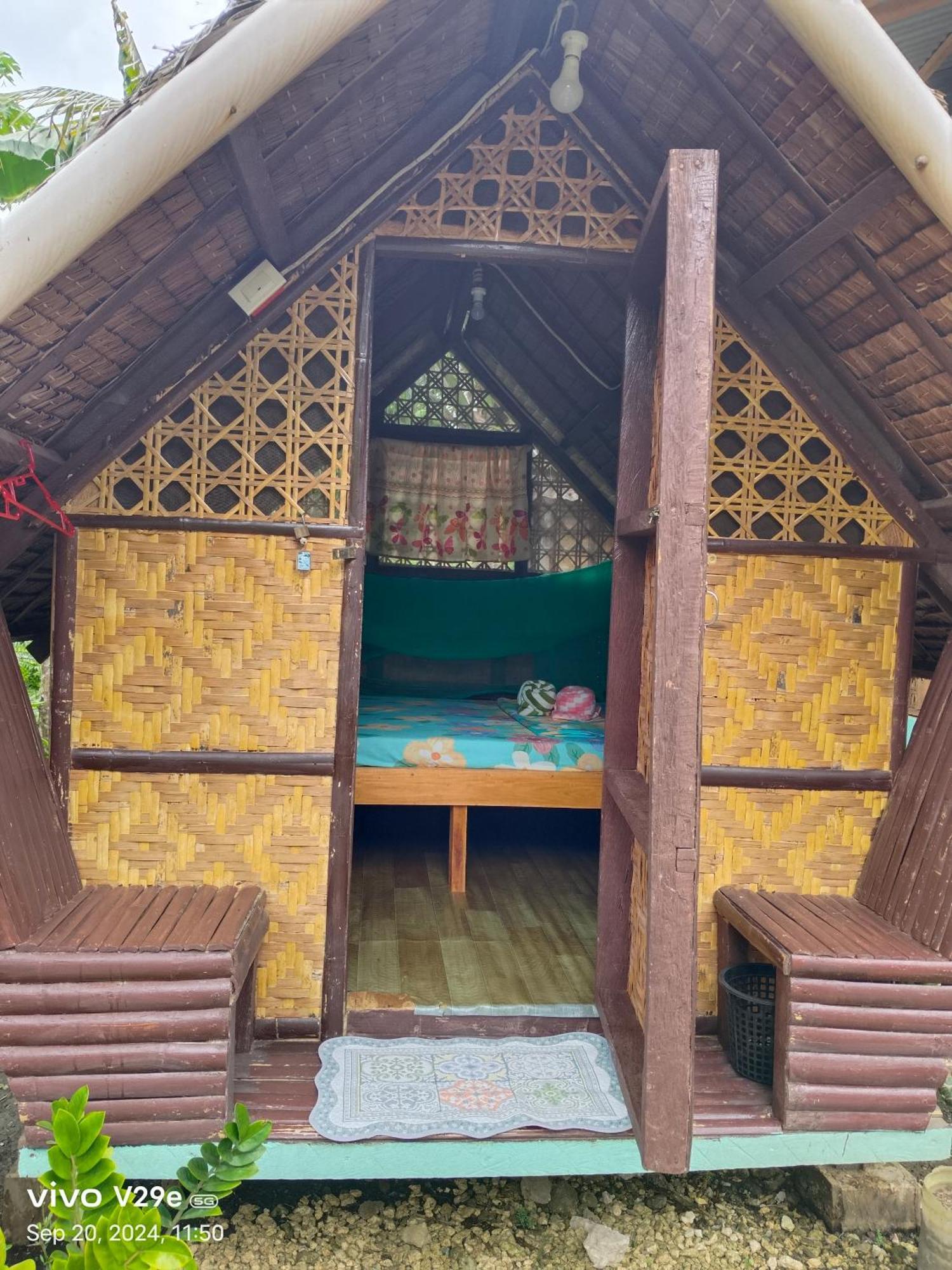 Lhoyjean Garden Hostel Batuan Экстерьер фото